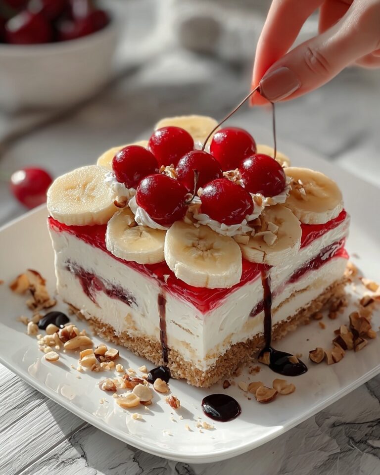 No-Bake Banana Split Cake Recipe