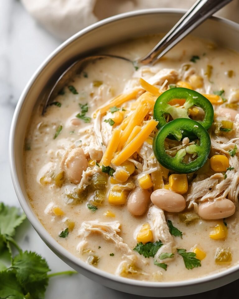 Creamy Crockpot White Chicken Chili Recipe